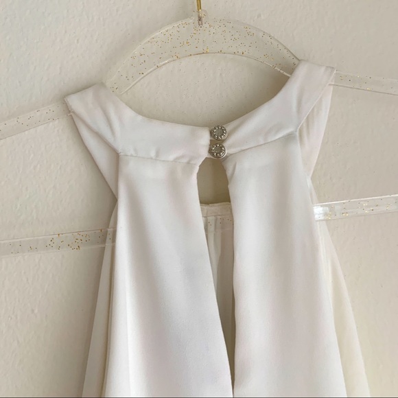 One Clothing White Sleeveless Mini Shift Dress - Picture 5 of 5